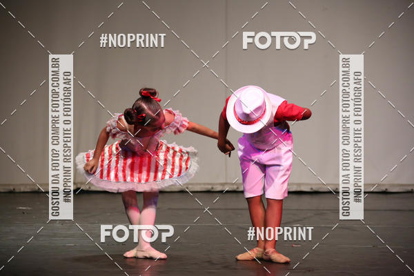 Buy your photos of the eventFORMATURA LILIAN GUMIEIRO on Fotop