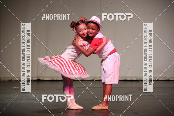 Buy your photos of the eventFORMATURA LILIAN GUMIEIRO on Fotop