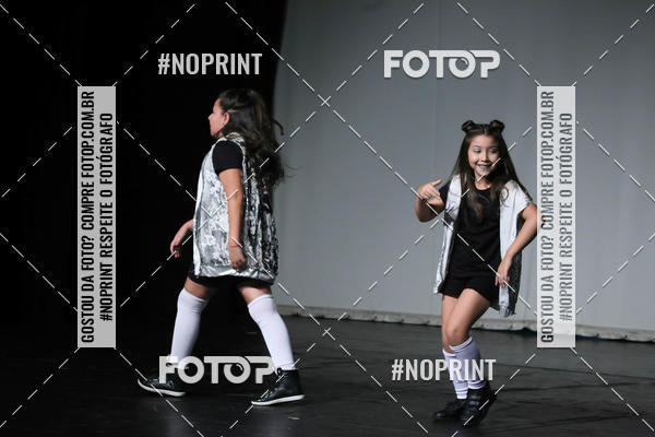 Buy your photos of the eventFORMATURA LILIAN GUMIEIRO on Fotop
