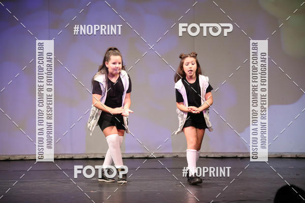 Buy your photos of the eventFORMATURA LILIAN GUMIEIRO on Fotop