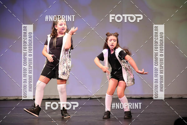 Buy your photos of the eventFORMATURA LILIAN GUMIEIRO on Fotop