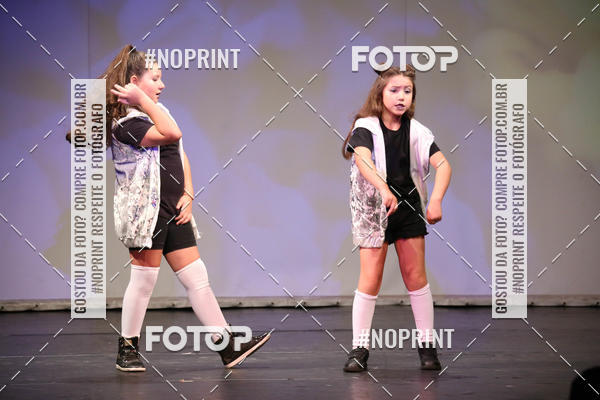 Buy your photos of the eventFORMATURA LILIAN GUMIEIRO on Fotop