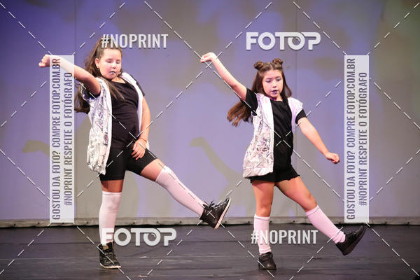 Buy your photos of the eventFORMATURA LILIAN GUMIEIRO on Fotop