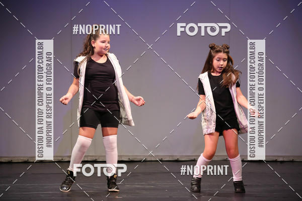 Buy your photos of the eventFORMATURA LILIAN GUMIEIRO on Fotop