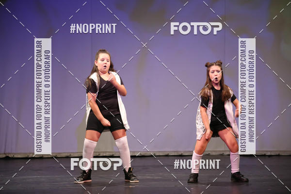 Buy your photos of the eventFORMATURA LILIAN GUMIEIRO on Fotop