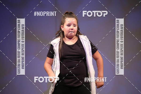 Buy your photos of the eventFORMATURA LILIAN GUMIEIRO on Fotop