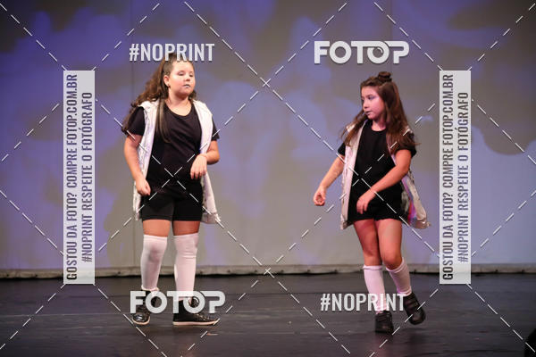 Buy your photos of the eventFORMATURA LILIAN GUMIEIRO on Fotop