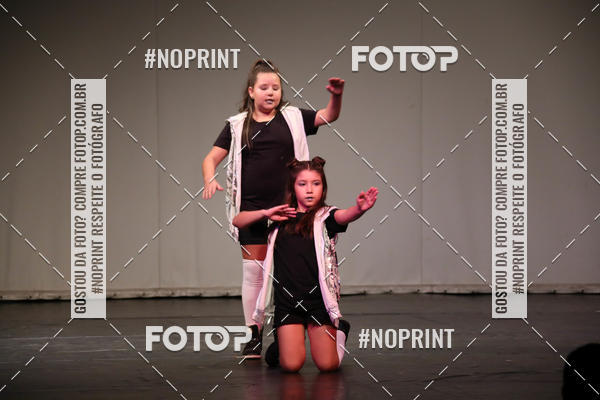 Buy your photos of the eventFORMATURA LILIAN GUMIEIRO on Fotop