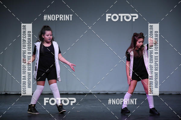 Buy your photos of the eventFORMATURA LILIAN GUMIEIRO on Fotop