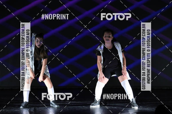 Buy your photos of the eventFORMATURA LILIAN GUMIEIRO on Fotop