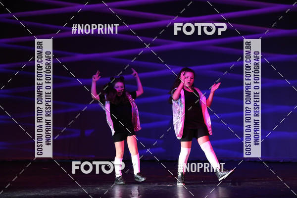Buy your photos of the eventFORMATURA LILIAN GUMIEIRO on Fotop