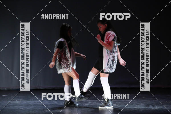 Buy your photos of the eventFORMATURA LILIAN GUMIEIRO on Fotop