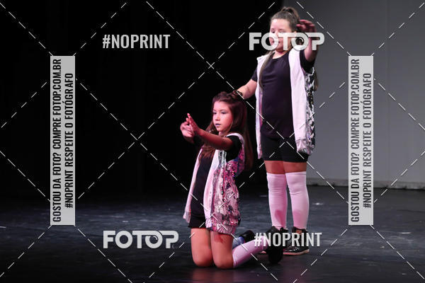 Buy your photos of the eventFORMATURA LILIAN GUMIEIRO on Fotop