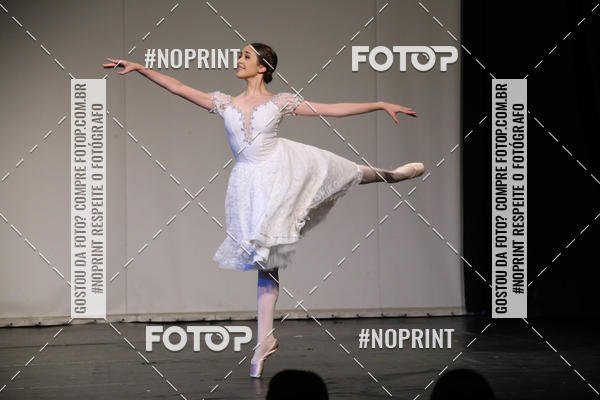Buy your photos of the eventFORMATURA LILIAN GUMIEIRO on Fotop