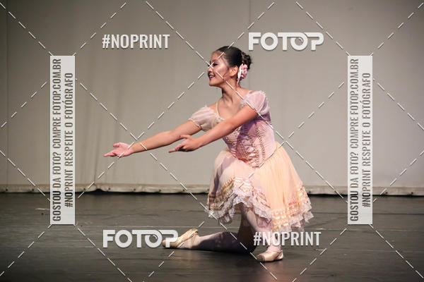 Buy your photos of the eventFORMATURA LILIAN GUMIEIRO on Fotop