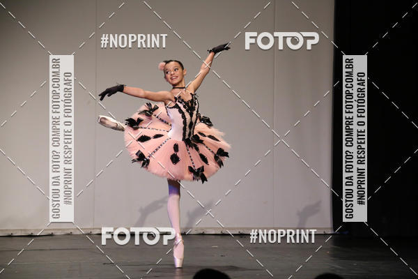 Buy your photos of the eventFORMATURA LILIAN GUMIEIRO on Fotop