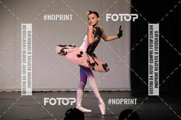 Buy your photos of the eventFORMATURA LILIAN GUMIEIRO on Fotop