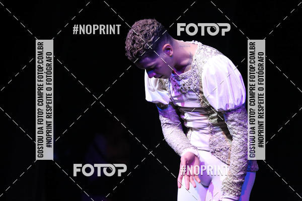 Buy your photos of the eventFORMATURA LILIAN GUMIEIRO on Fotop