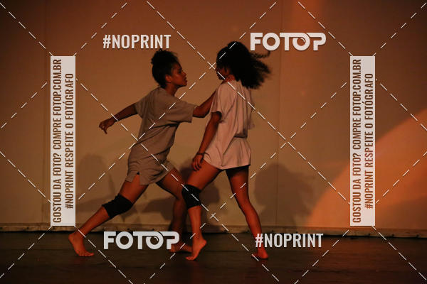 Buy your photos of the eventFORMATURA LILIAN GUMIEIRO on Fotop