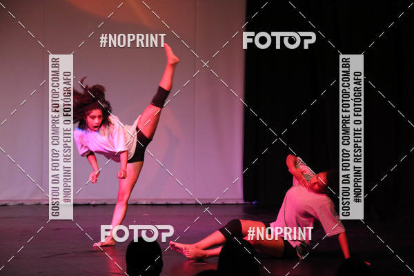 Buy your photos of the eventFORMATURA LILIAN GUMIEIRO on Fotop