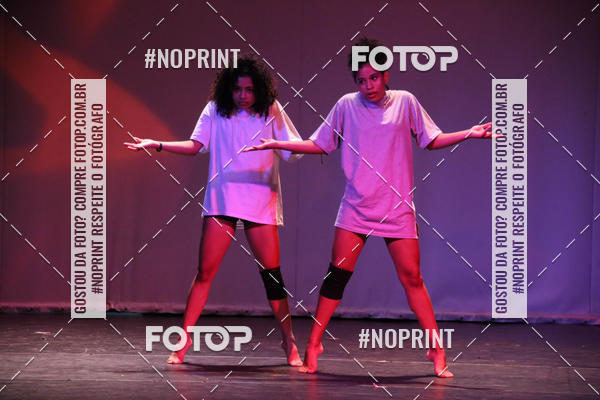 Buy your photos of the eventFORMATURA LILIAN GUMIEIRO on Fotop