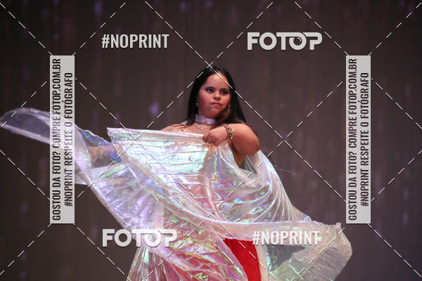 Buy your photos of the eventFORMATURA LILIAN GUMIEIRO on Fotop