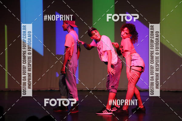 Buy your photos of the eventFORMATURA LILIAN GUMIEIRO on Fotop