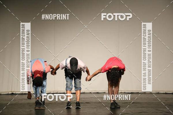 Buy your photos of the eventFORMATURA LILIAN GUMIEIRO on Fotop