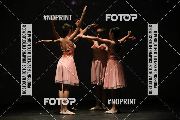 Buy your photos of the eventFORMATURA LILIAN GUMIEIRO on Fotop