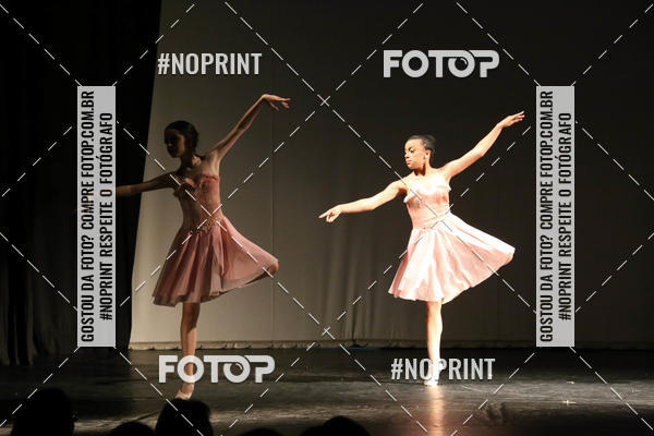 Buy your photos of the eventFORMATURA LILIAN GUMIEIRO on Fotop