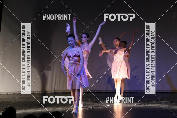 Buy your photos of the eventFORMATURA LILIAN GUMIEIRO on Fotop