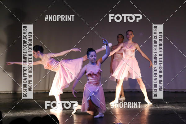Buy your photos of the eventFORMATURA LILIAN GUMIEIRO on Fotop