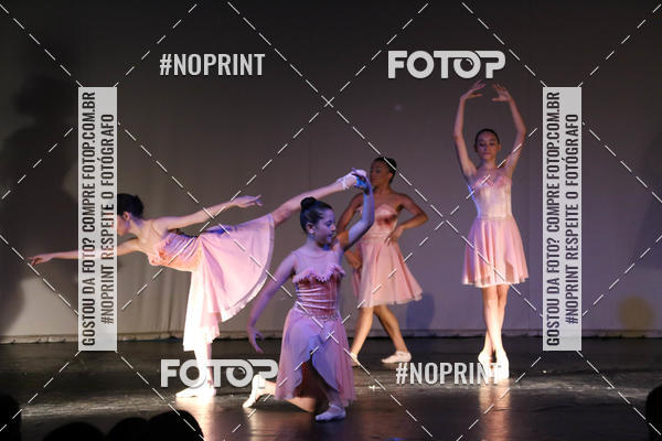 Buy your photos of the eventFORMATURA LILIAN GUMIEIRO on Fotop