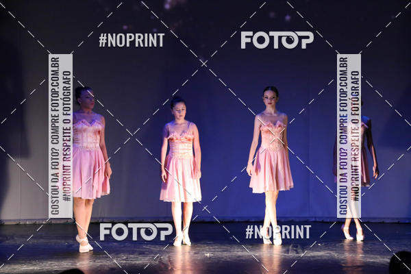 Buy your photos of the eventFORMATURA LILIAN GUMIEIRO on Fotop