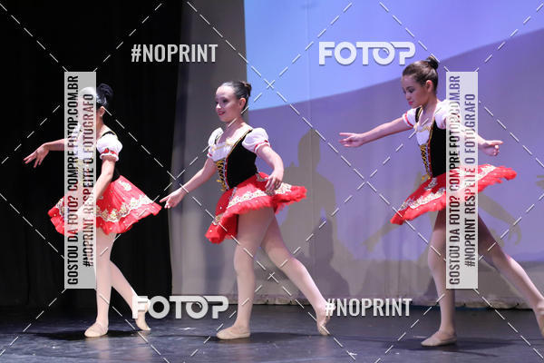 Buy your photos of the eventFORMATURA LILIAN GUMIEIRO on Fotop
