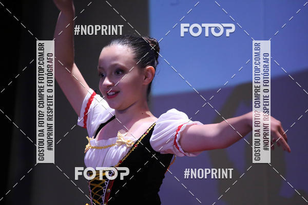 Buy your photos of the eventFORMATURA LILIAN GUMIEIRO on Fotop