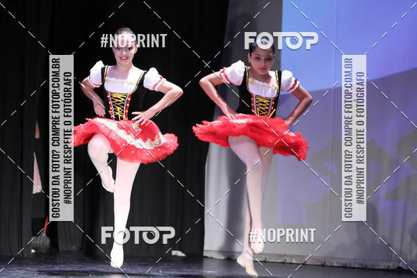 Buy your photos of the eventFORMATURA LILIAN GUMIEIRO on Fotop