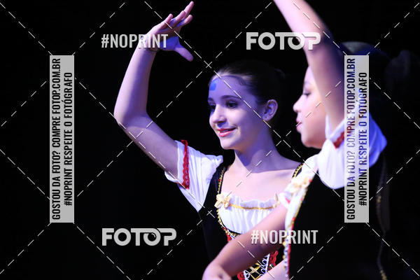 Buy your photos of the eventFORMATURA LILIAN GUMIEIRO on Fotop