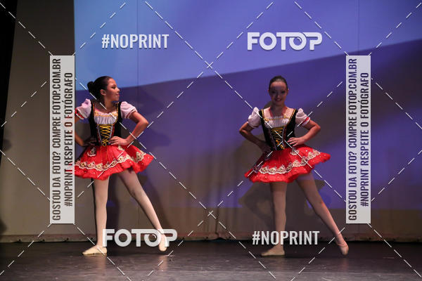 Buy your photos of the eventFORMATURA LILIAN GUMIEIRO on Fotop