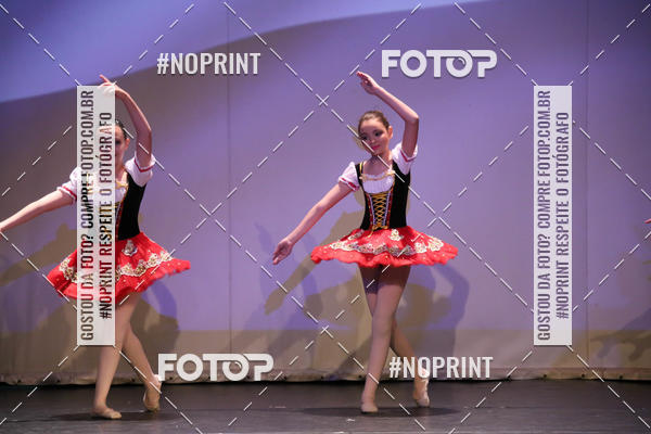 Buy your photos of the eventFORMATURA LILIAN GUMIEIRO on Fotop