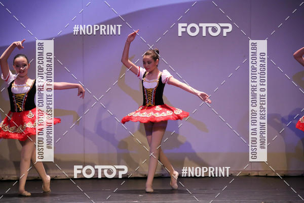 Buy your photos of the eventFORMATURA LILIAN GUMIEIRO on Fotop