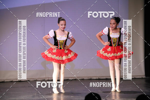 Buy your photos of the eventFORMATURA LILIAN GUMIEIRO on Fotop