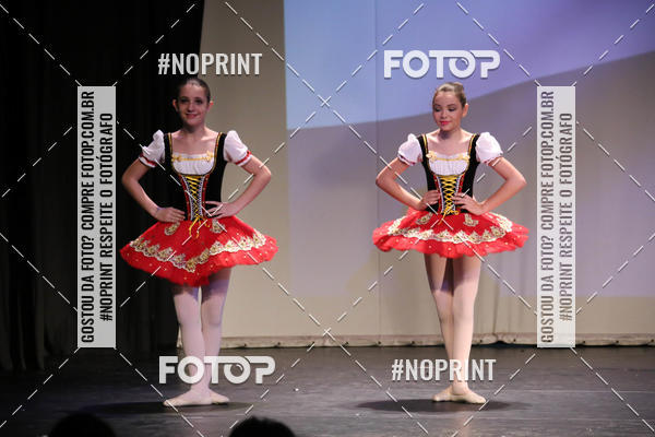 Buy your photos of the eventFORMATURA LILIAN GUMIEIRO on Fotop