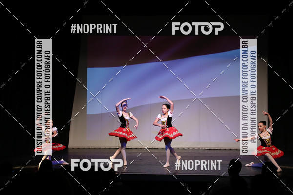 Buy your photos of the eventFORMATURA LILIAN GUMIEIRO on Fotop