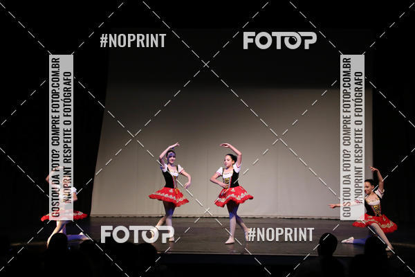 Buy your photos of the eventFORMATURA LILIAN GUMIEIRO on Fotop