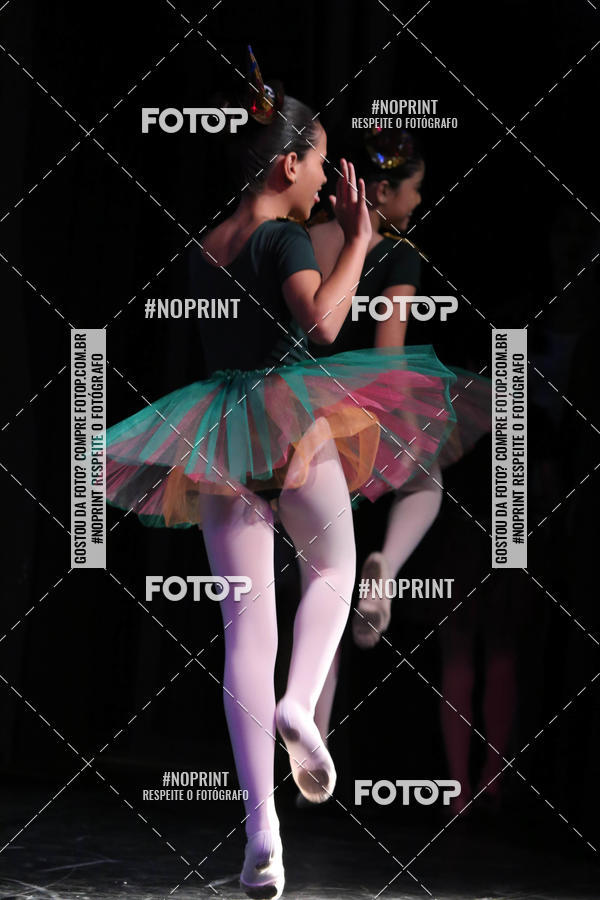 Buy your photos of the eventFORMATURA LILIAN GUMIEIRO on Fotop