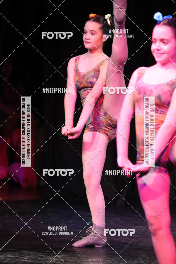 Buy your photos of the eventFORMATURA LILIAN GUMIEIRO on Fotop
