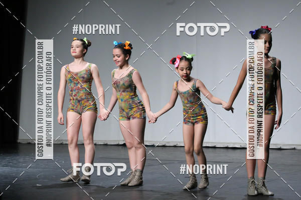 Buy your photos of the eventFORMATURA LILIAN GUMIEIRO on Fotop