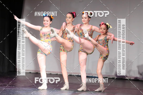 Buy your photos of the eventFORMATURA LILIAN GUMIEIRO on Fotop
