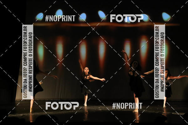 Buy your photos of the eventFORMATURA LILIAN GUMIEIRO on Fotop